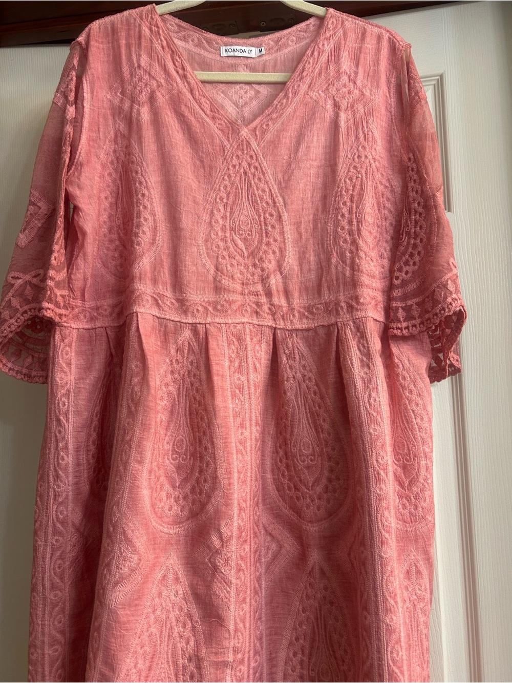 Konadaily Embroidered Rose-Pink V‑Neck Midi Dress - Picture 3 of 8